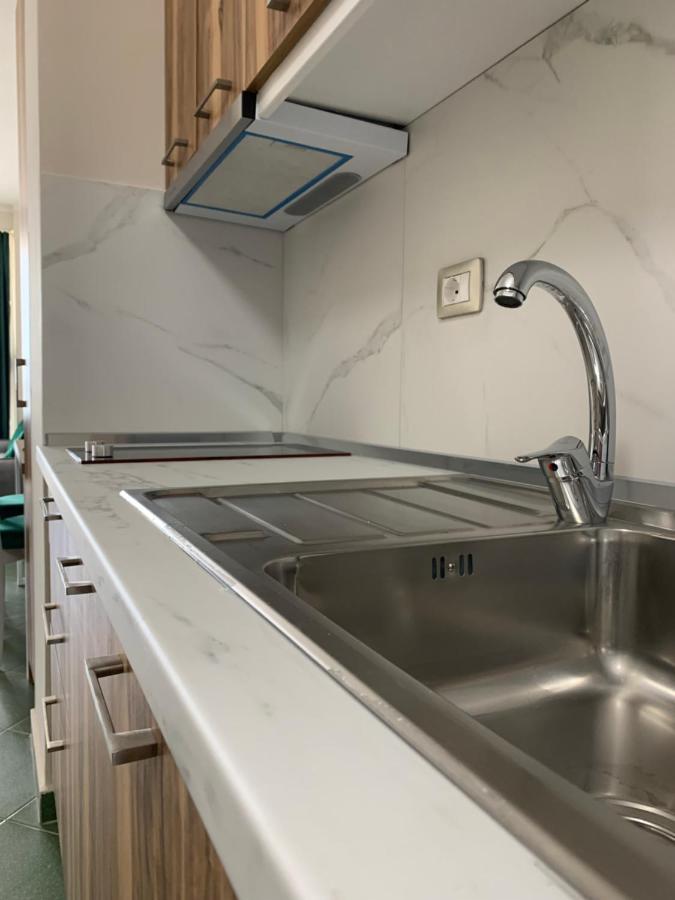 Eri Apartments 4 Shëngjin Kültér fotó