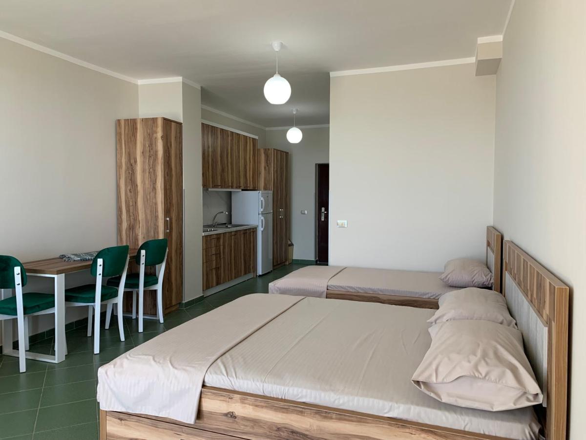 Eri Apartments 4 Shëngjin Kültér fotó